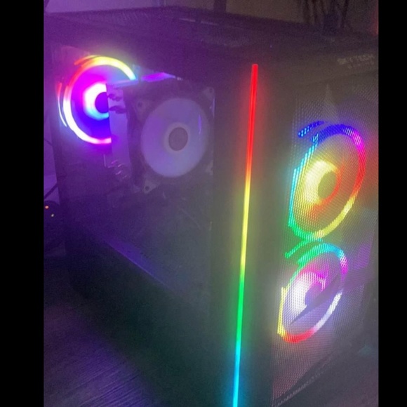 AMD Ryzen 5 5600G with Radeon Graphics - Picture 1 of 9